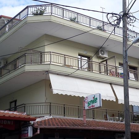 Paralía Villa Nikolas מראה חיצוני תמונה